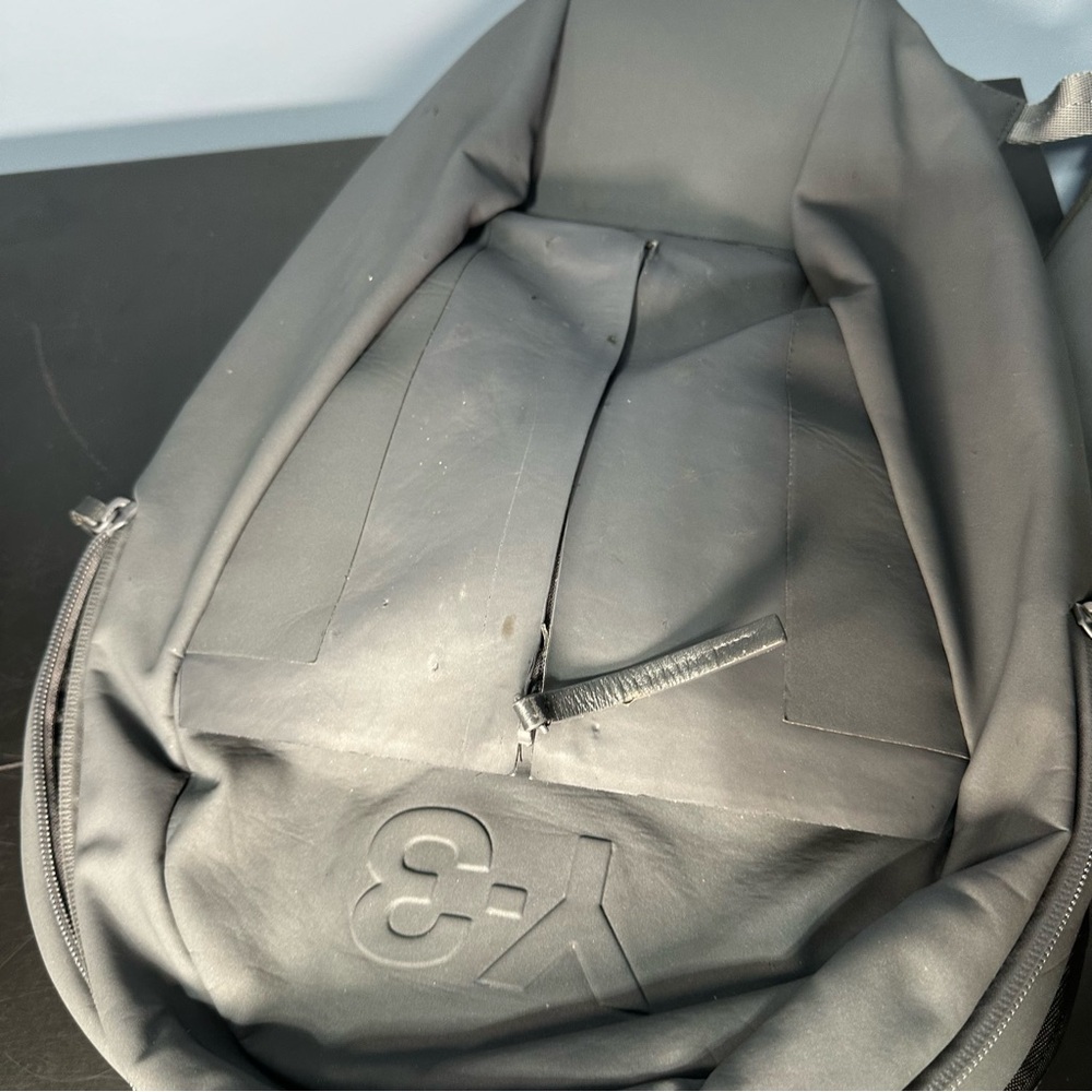 Y-3 Yohji Yamamoto futuristic pod shape backpack - Picture 6 of 17